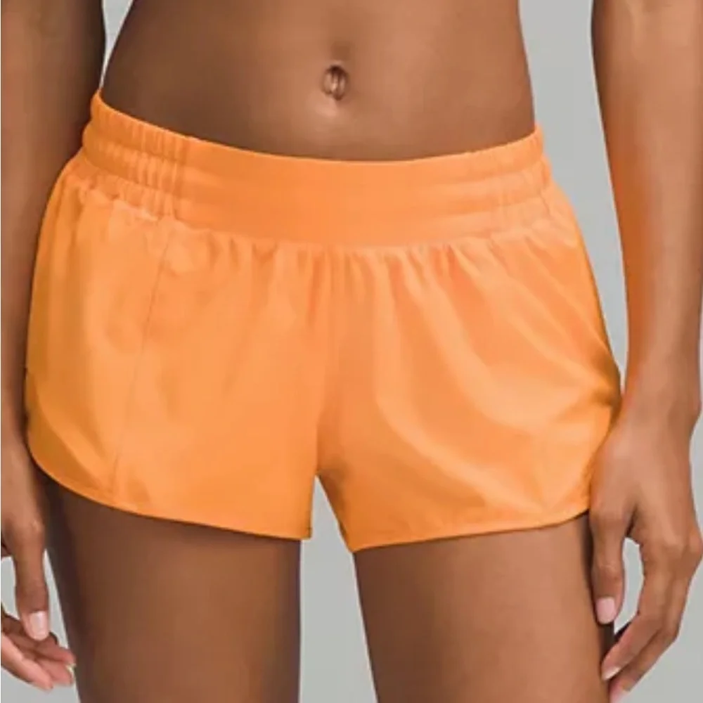 New ! Lululemon SZ 8 orange Hotty hot running shorts